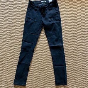Dark Wash Levi’s 711 Skinny Jean